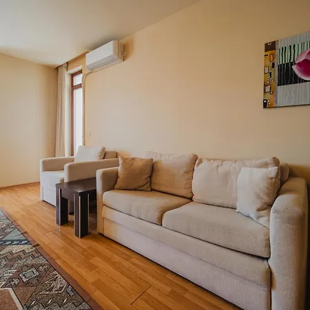 Comfort Family With Large Living